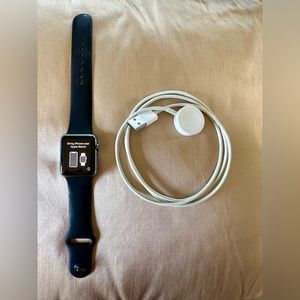 Apple Watch Series 1 + Charger